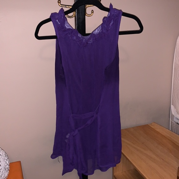 Purple shirt with ruffled collar - Picture 3 of 3